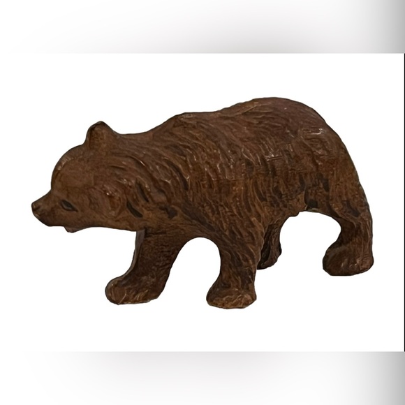 SOLD. Hand Carved Wooden Antique Vintage BEAR  Red Mouth - Picture 2 of 10